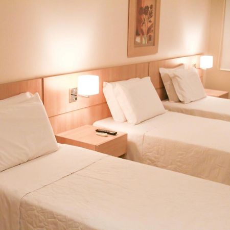 Gales Park Hotel 두라도스 객실 사진