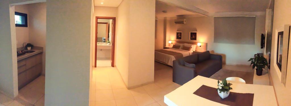 Gales Park Hotel 두라도스 객실 사진
