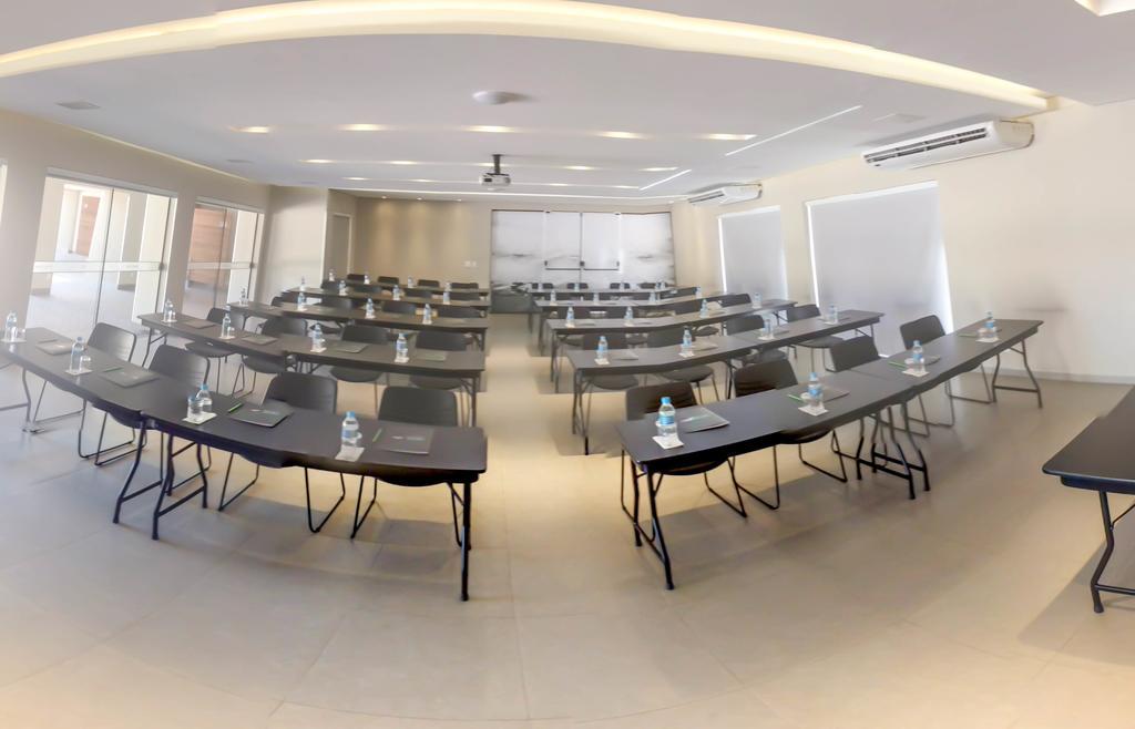 Gales Park Hotel 두라도스 외부 사진