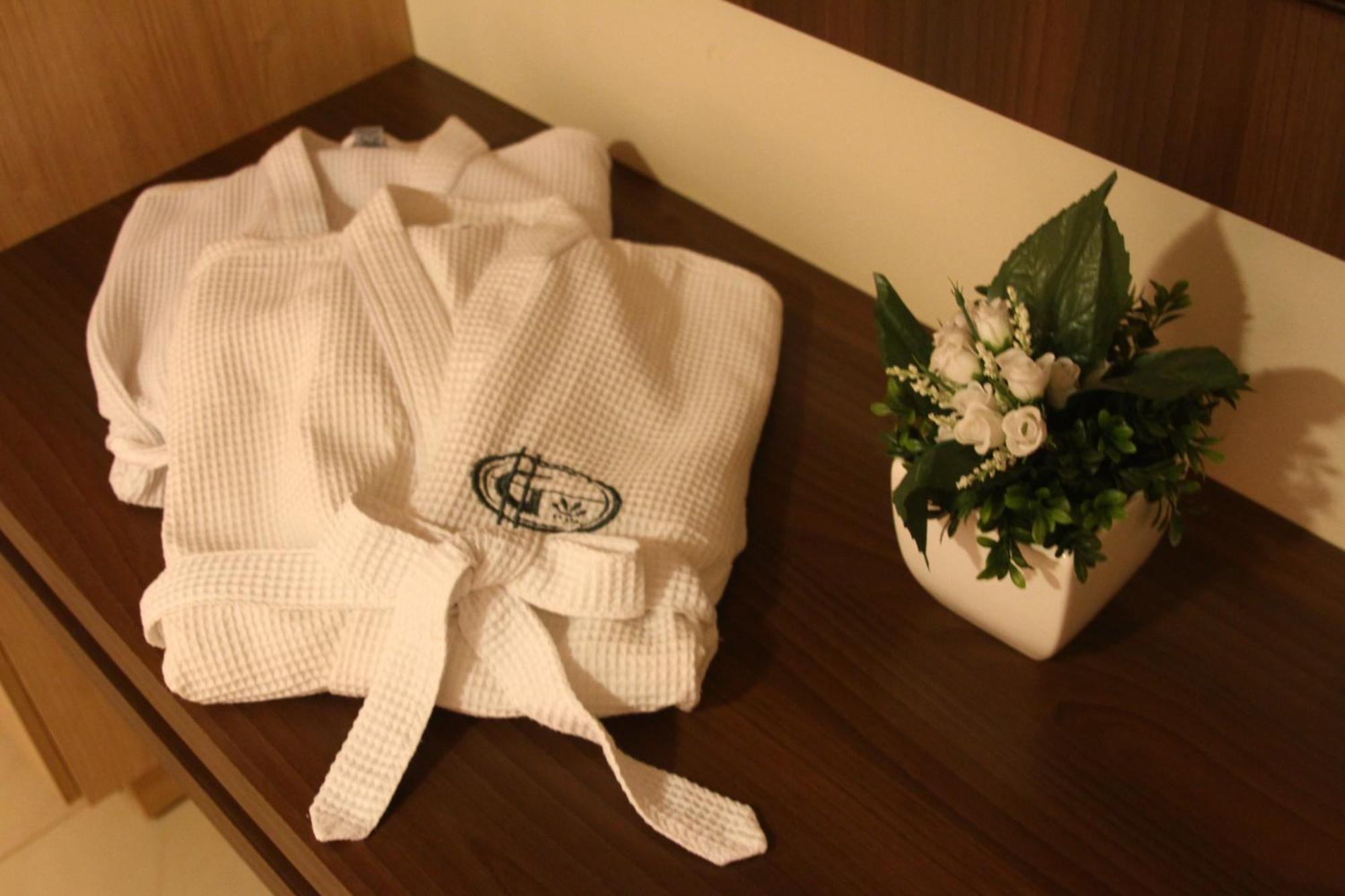 Gales Park Hotel 두라도스 객실 사진