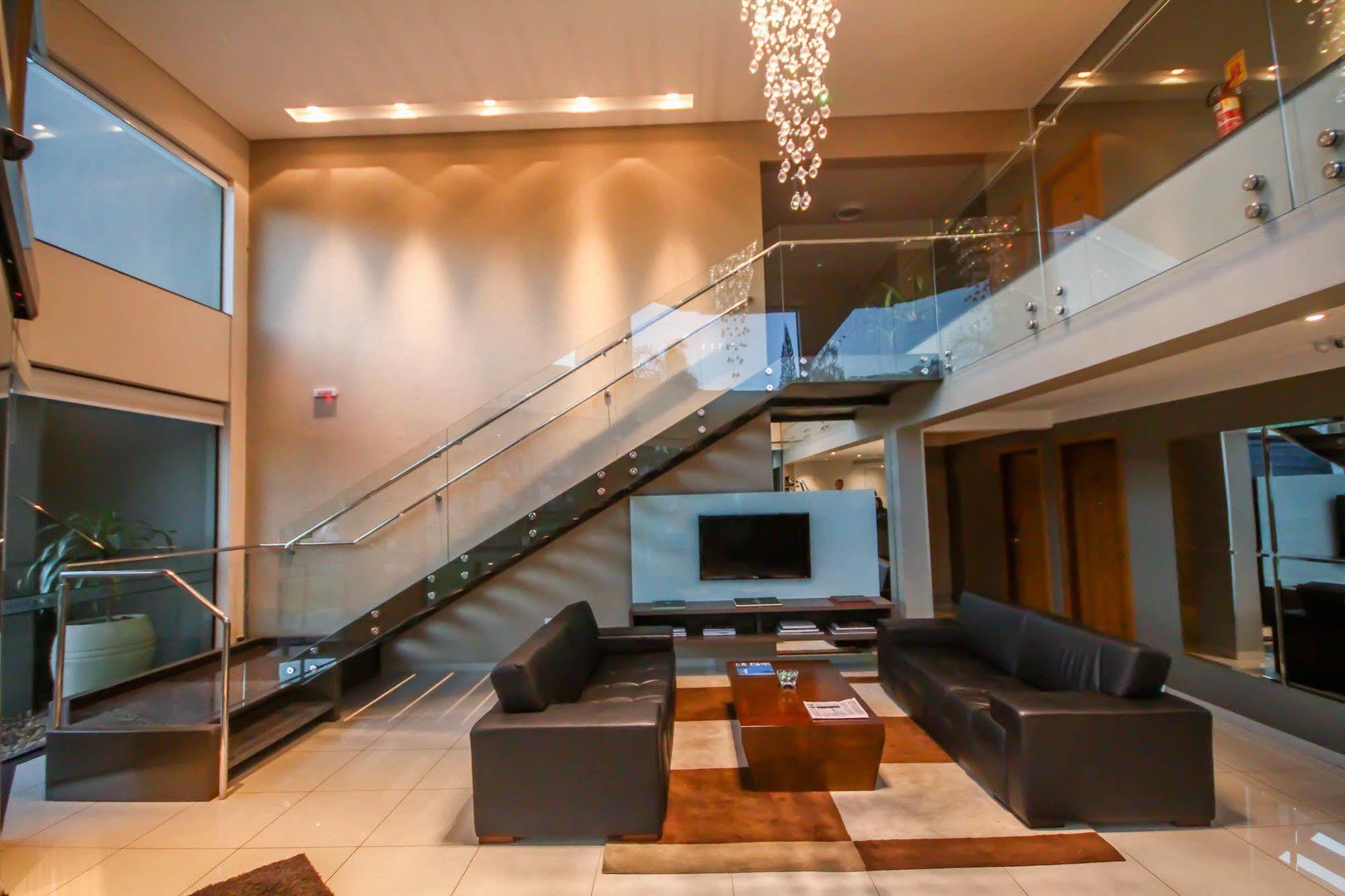 Gales Park Hotel 두라도스 외부 사진