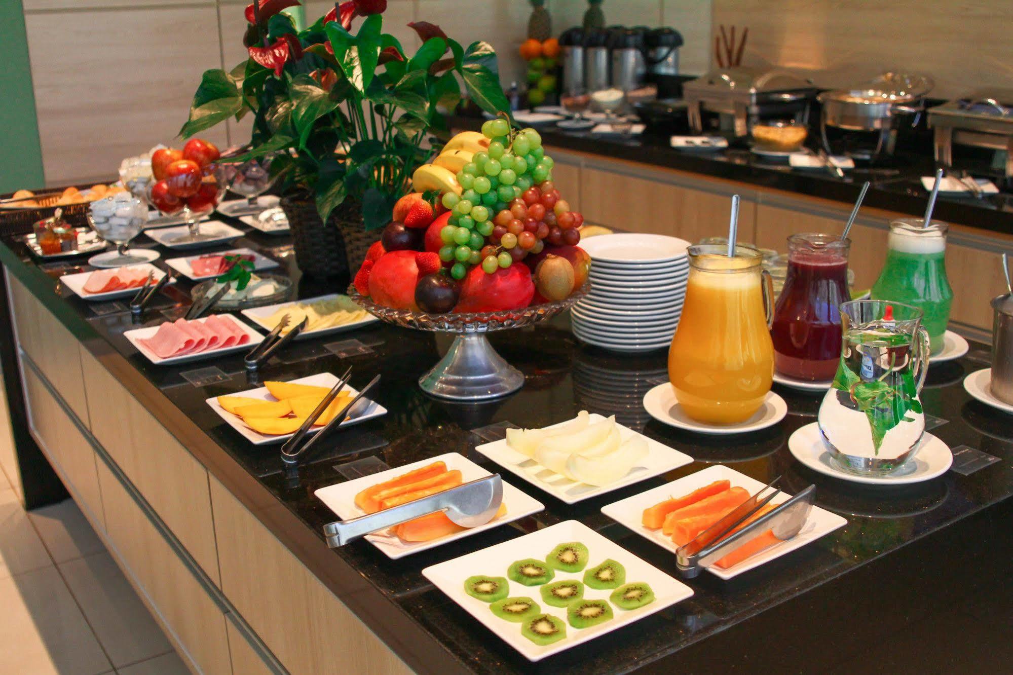 Gales Park Hotel 두라도스 외부 사진