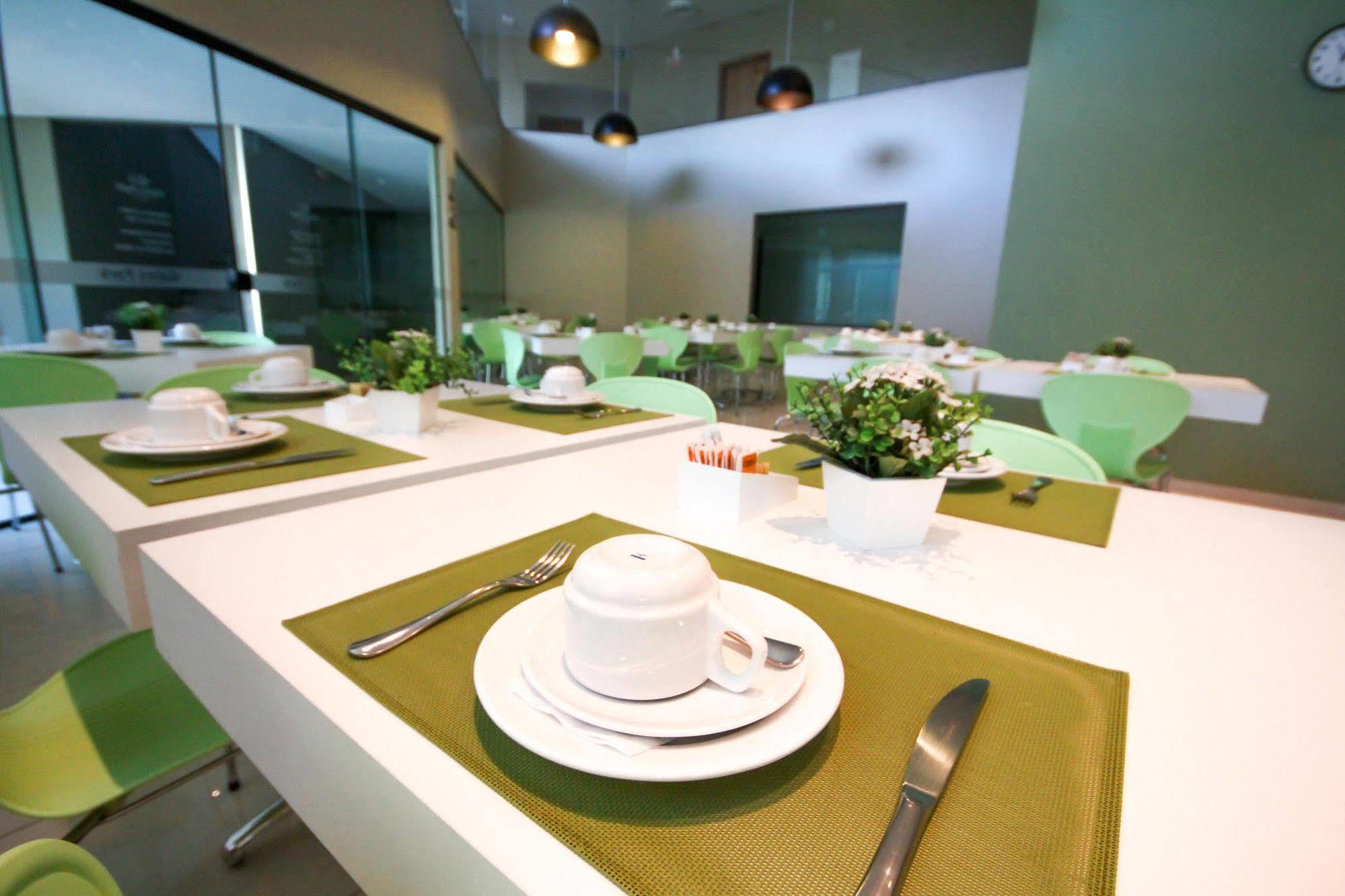 Gales Park Hotel 두라도스 외부 사진